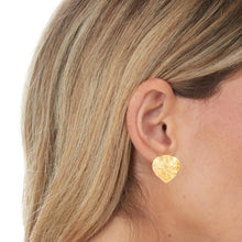 Load image into Gallery viewer, 10k Yellow Gold Solid Nugget Heart Earrings
