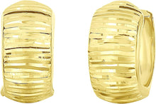 Load image into Gallery viewer, 14k Yellow Gold 16mm Reversible Polished &amp; Linear Diamond Cut Huggie Earrings
